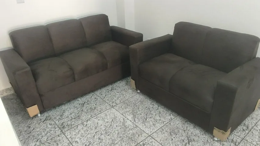 SOFA NOVO 3E2 LUGARES TECIDO SUEDE ESPUMA D33 LINHA QUALIDADE PREMIUM