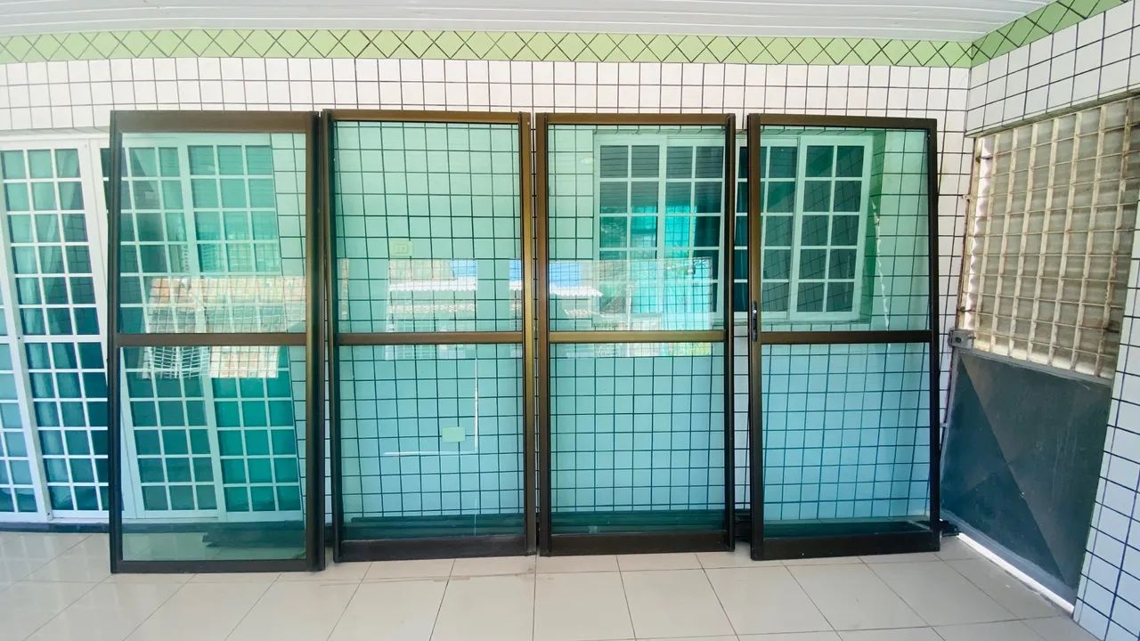 Porta de Alumínio Bronze com Vidro  -  4 Peças  4.00x2.20