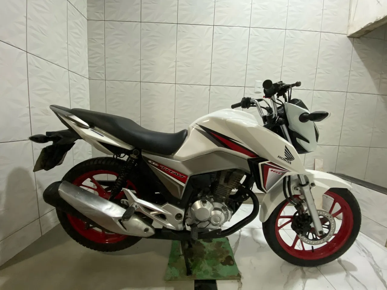 Titan 160 2016