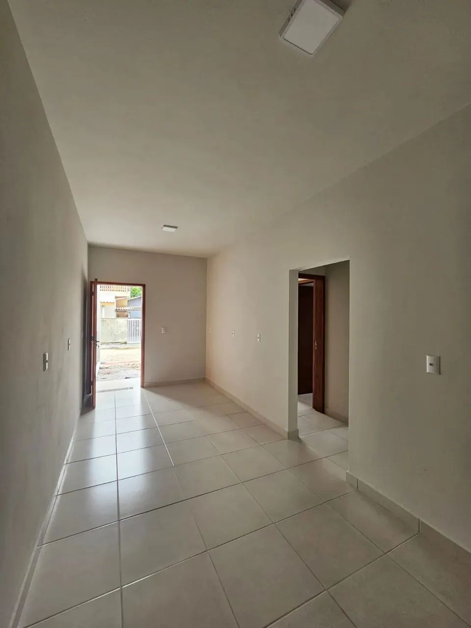 Casa Geminada à Venda em Governador Celso Ramos  2 Dorms, Suíte, Financiável