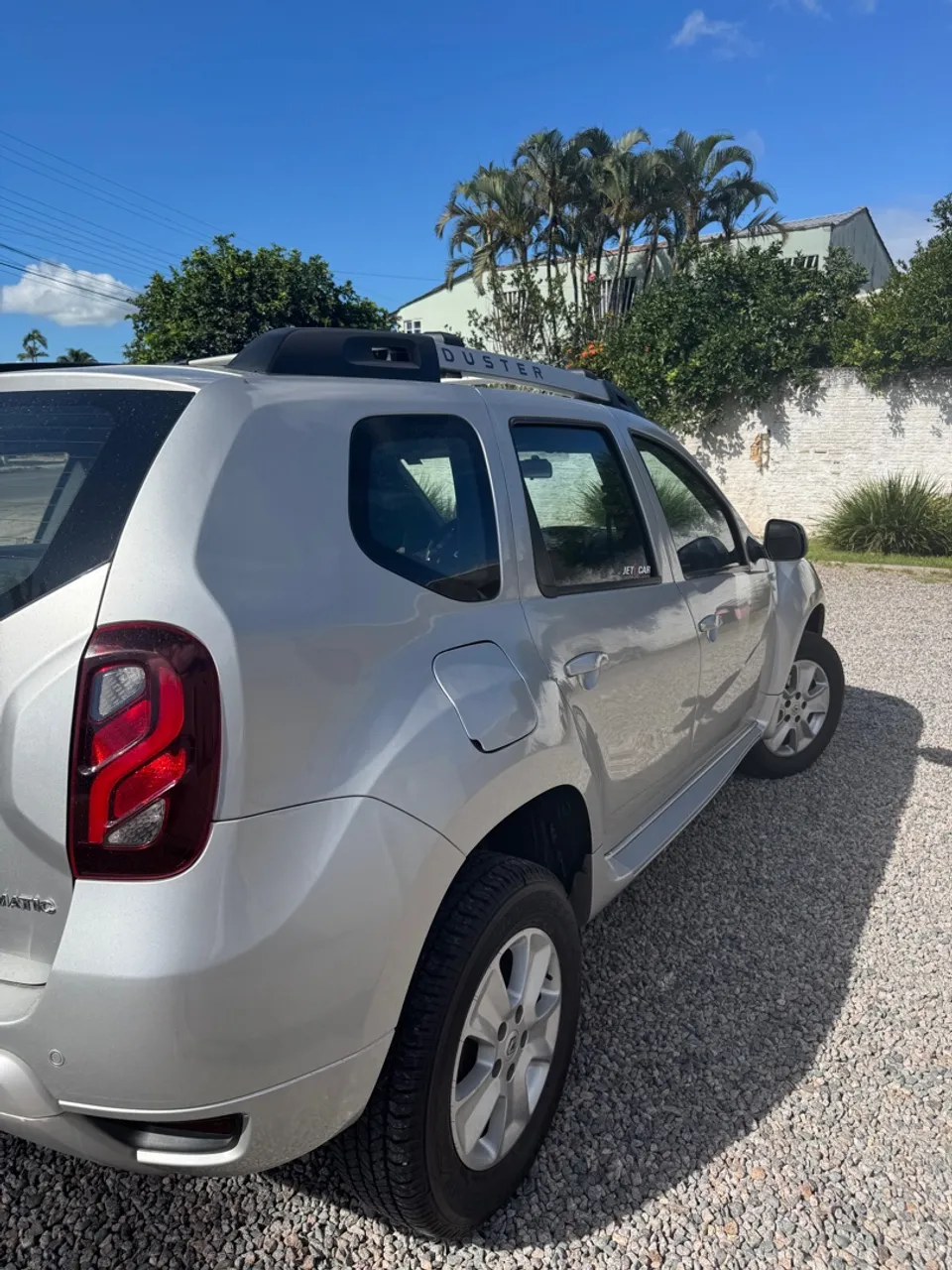 Renoult Duster conservada com pneus novos abaixo da fipe