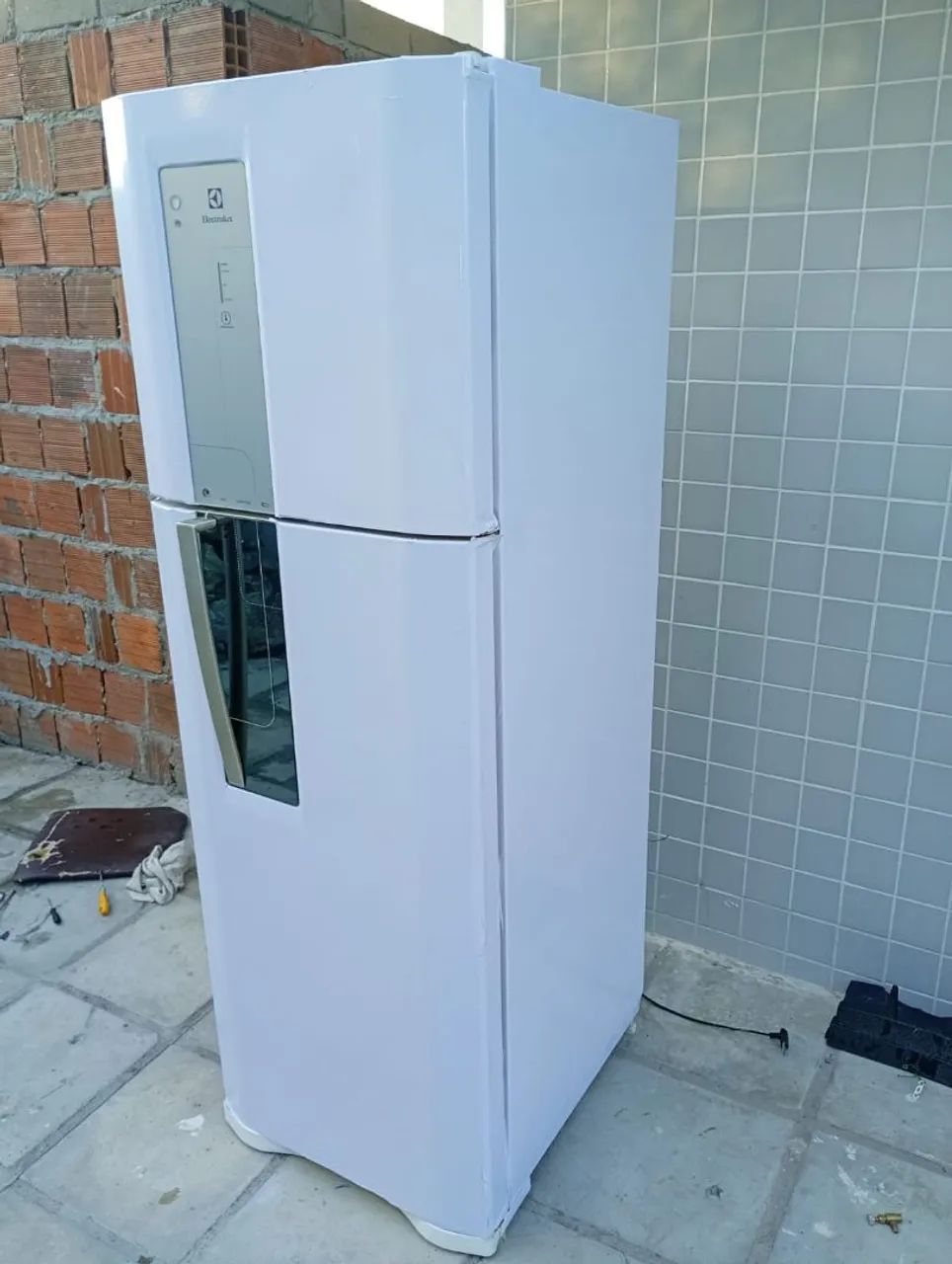 Geladeira Eletrolux Frost Free 