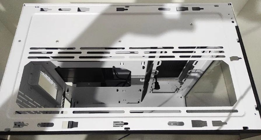 Gabinete Gamer Aquário Branco Lian Li PC-011 Dynamic - Foto 3