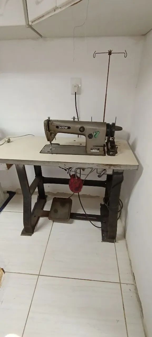 Máquina de Costura Industrial Brother