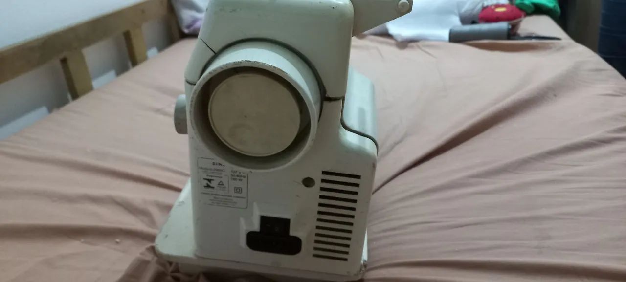 Máquina de costura singer - Foto 3