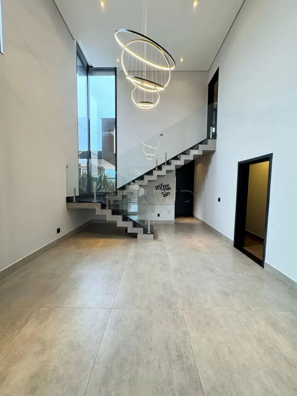 Sobrado alto padrão em condomínio fechado com 260,82m², Bonfim Paulista, Zona Sul de Ribei