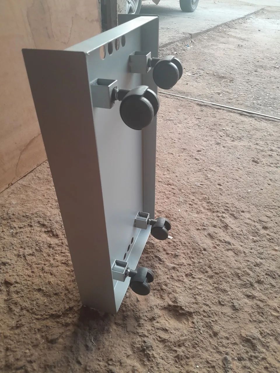 Computer Case Support64985873126659122