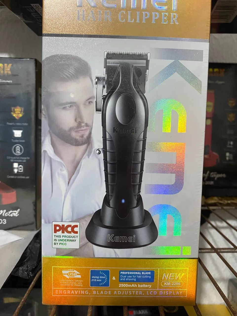 Máquina Kemei Preferida dos Barbeiros 