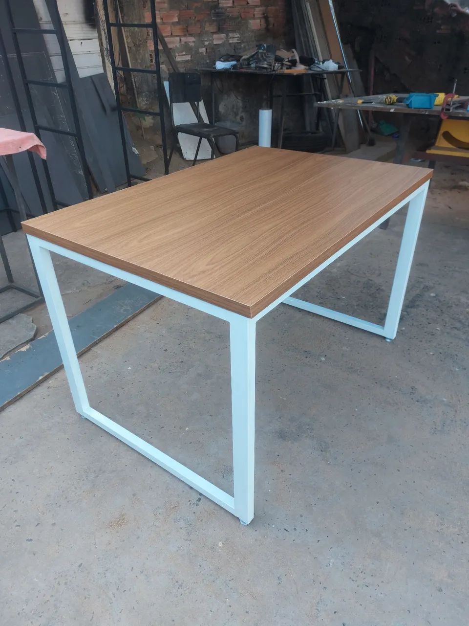 Mesa estilo industrial 