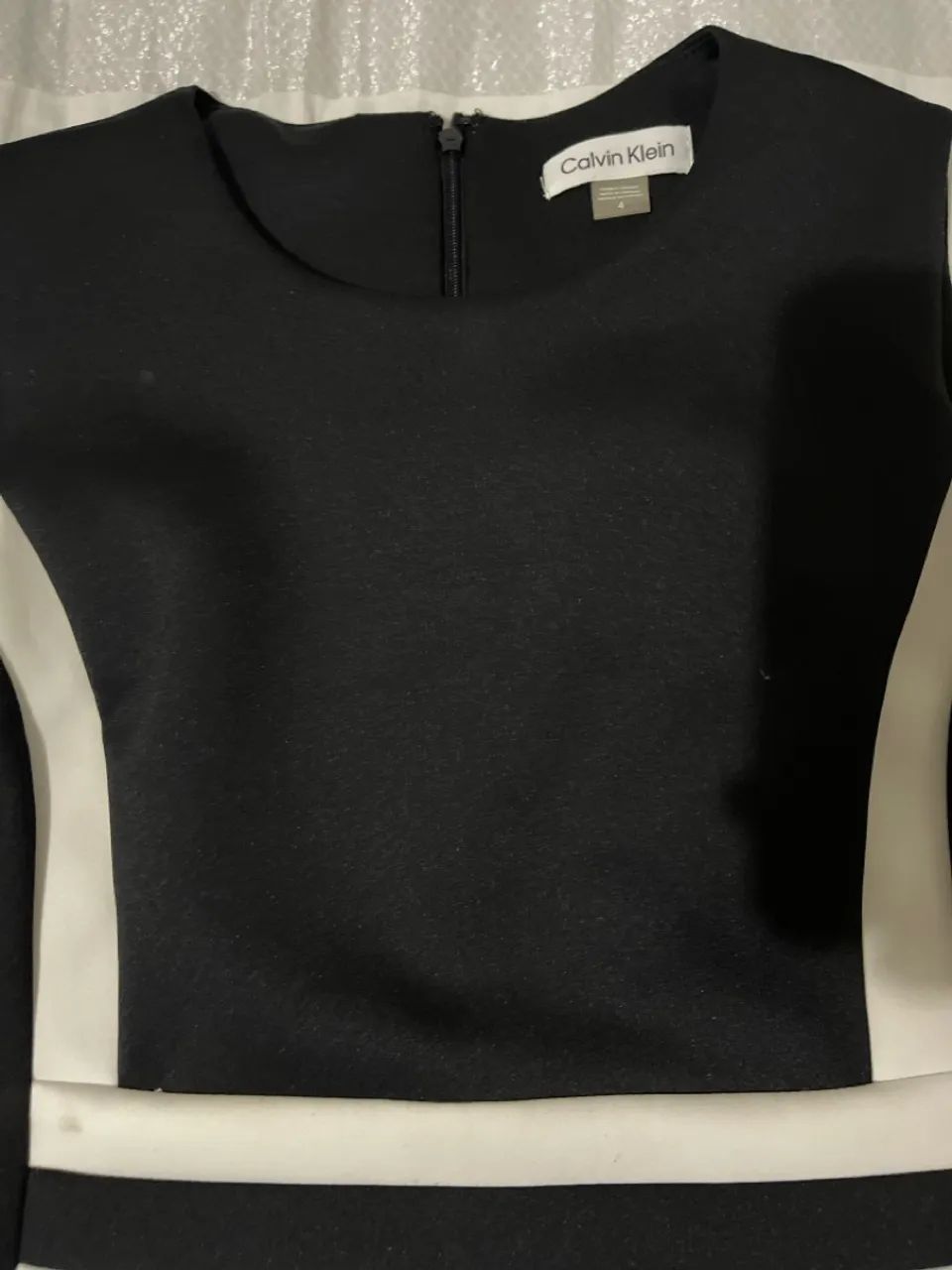 Vestido Preto e Branco original Calvin Klein - Foto 2