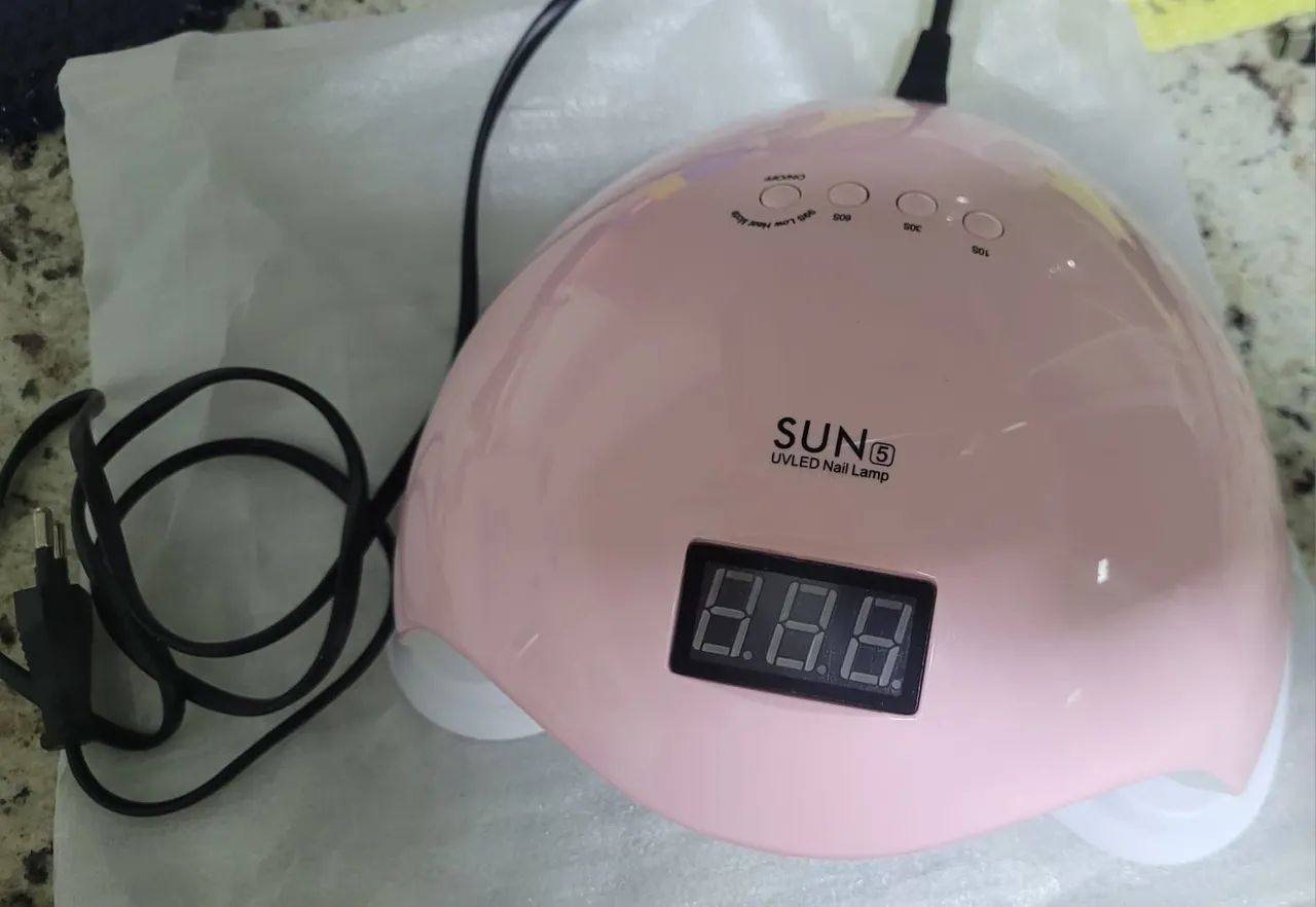 Vendo cabine de unha em gel