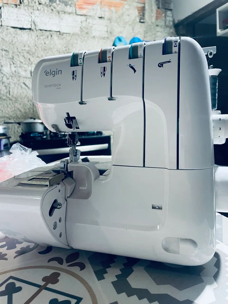 Máquina overlock  - Foto 3