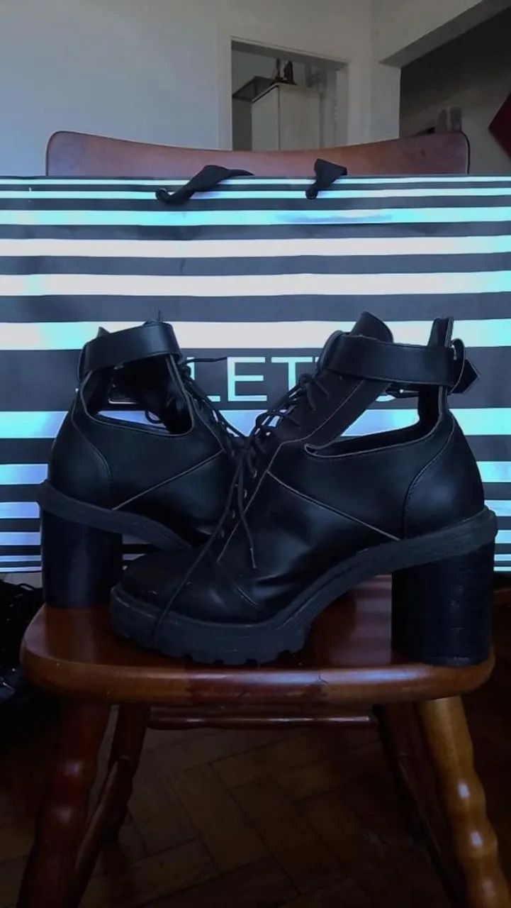 Bota estilosa  - Foto 5