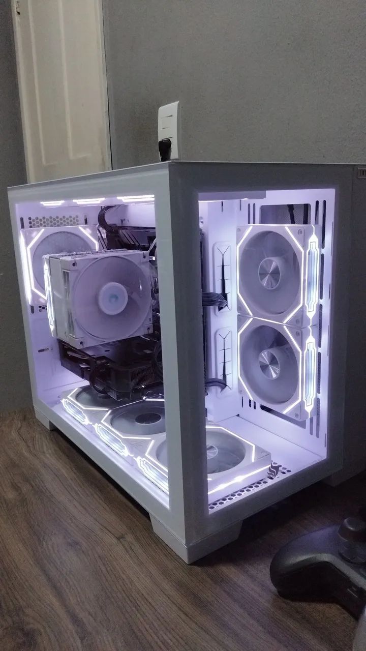 PC Gamer - RX 7600/R5 5600