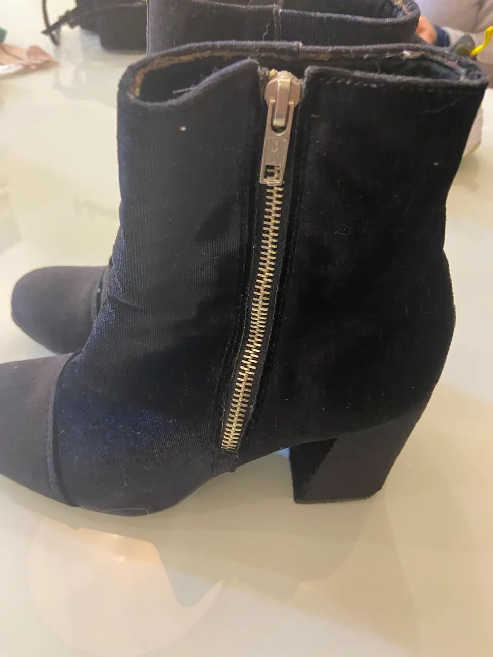 Bota cano curto de carmuça