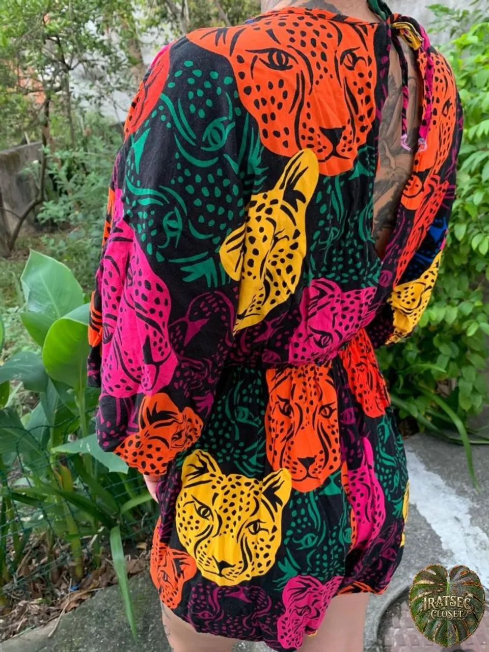 Macaquinho Estampado Onças Coloridas