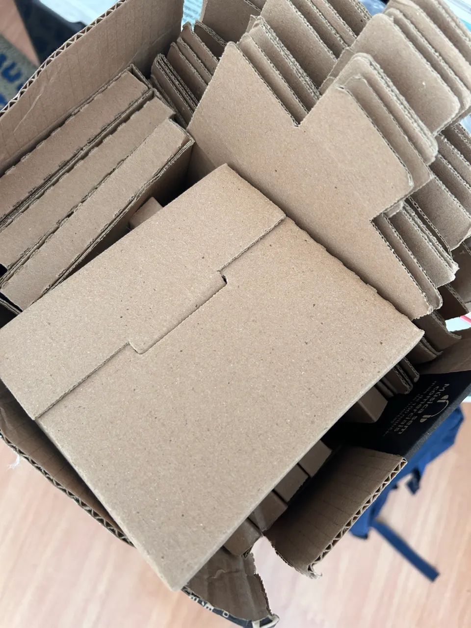 Caixas de papelão para cds