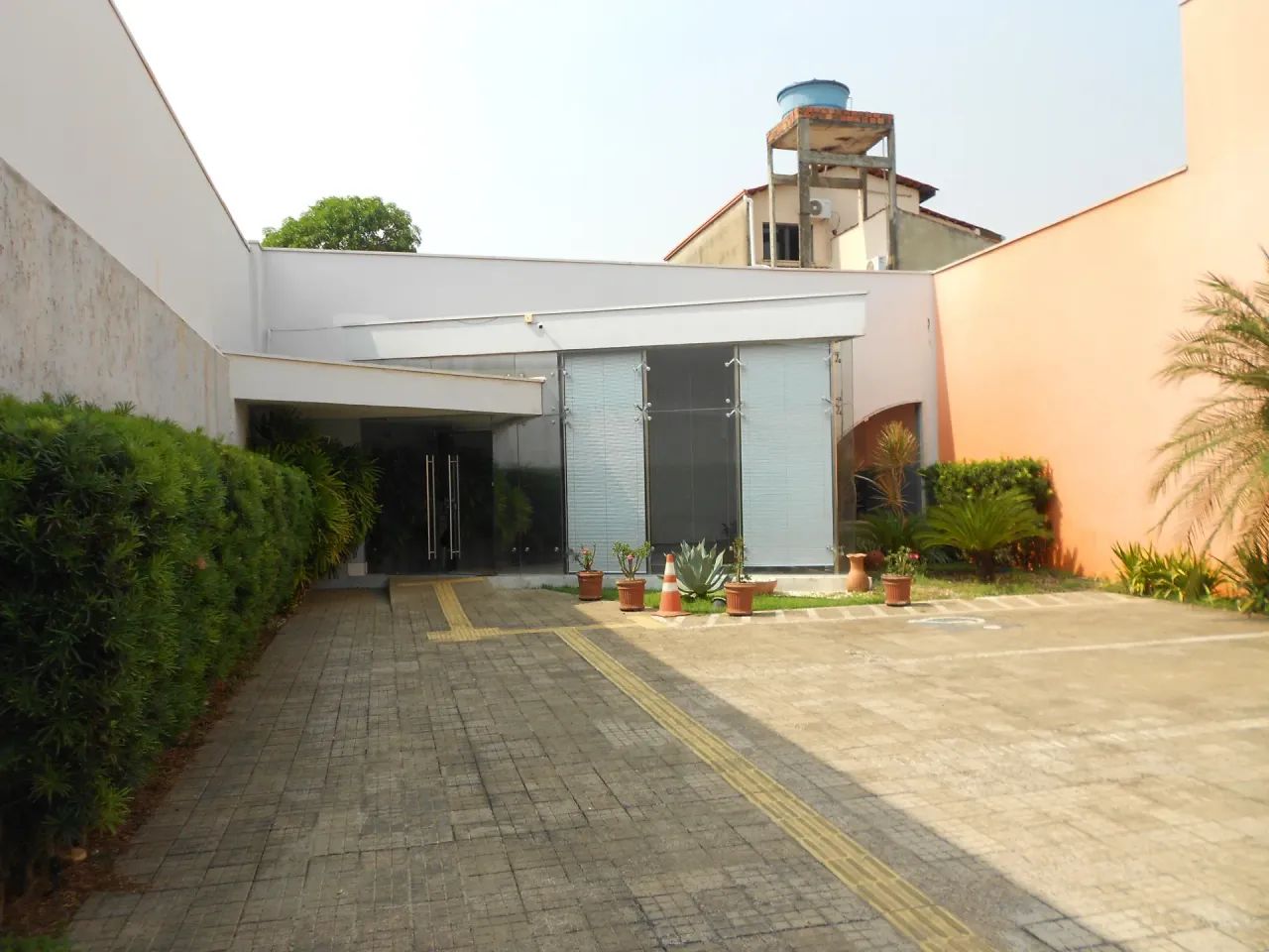 EXCELENTE PRÉDIO COMERCIAL NO CENTRO, PARA INVESTIMENTO. - Foto 2