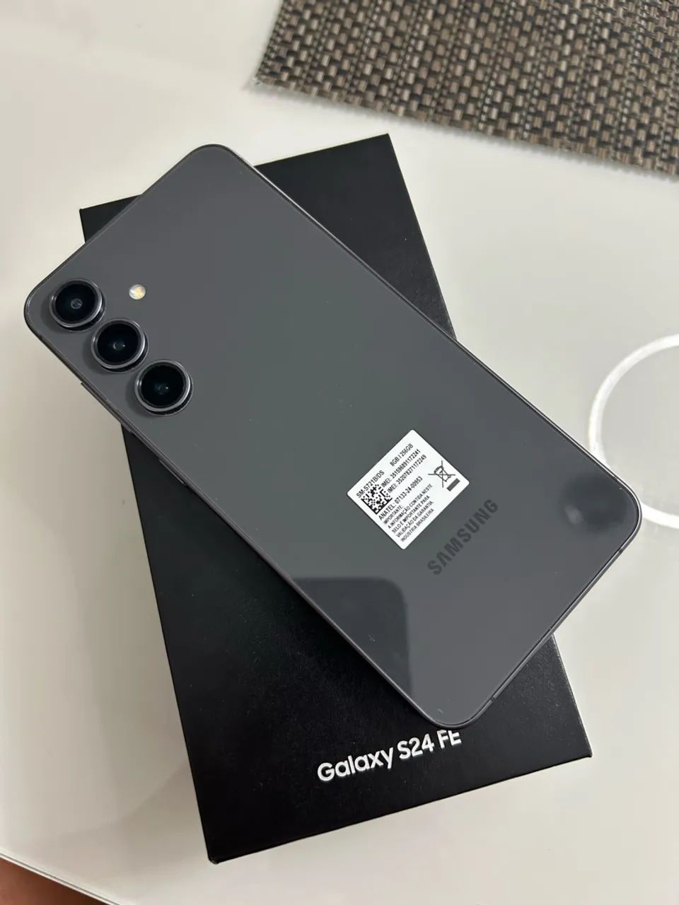 Vendo celular sansung s24  de 256g novíssimo 