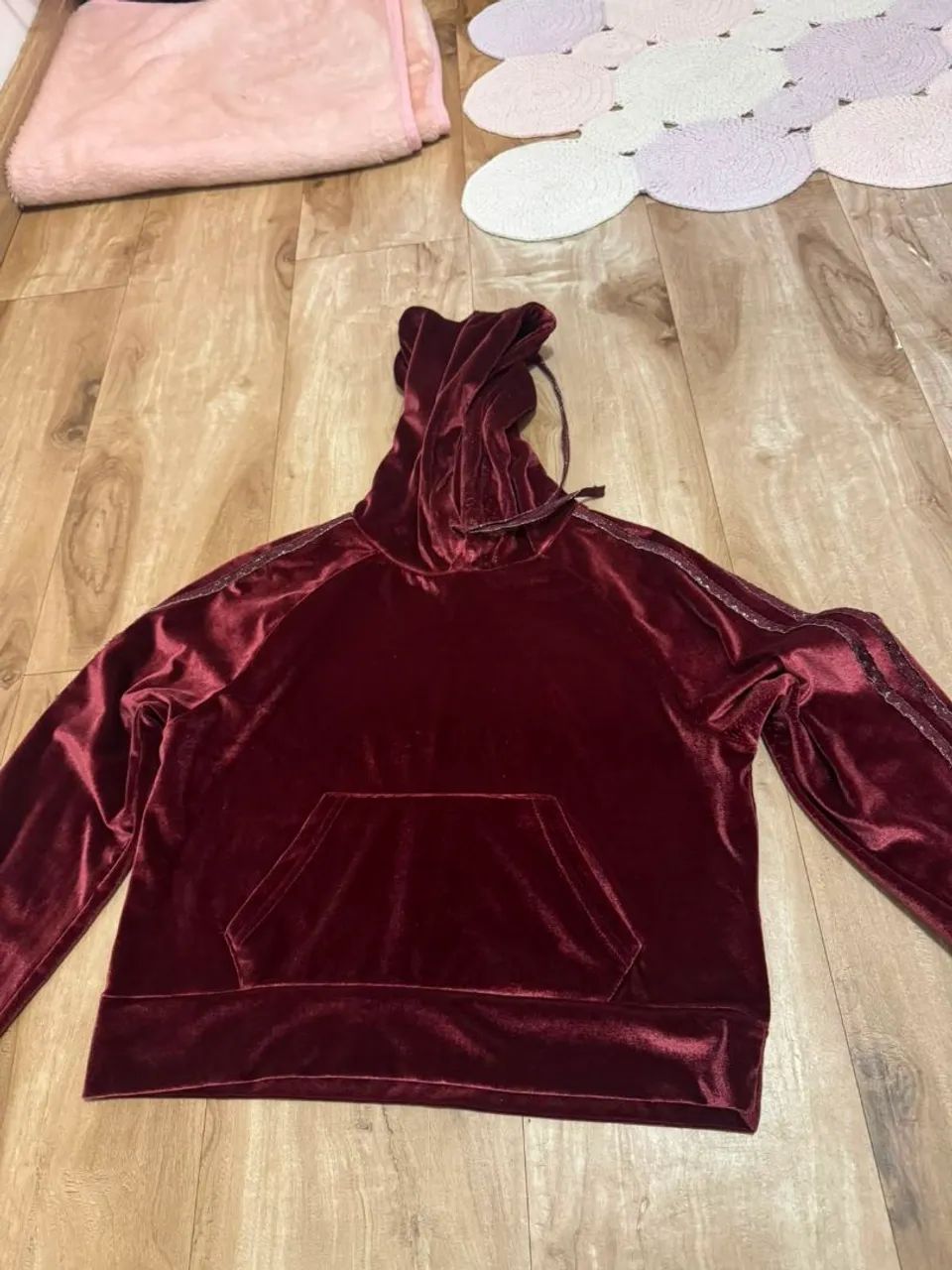 Moleton vermelho brilhante feminino