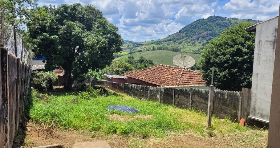Casa, no centro de Caldas com 2 quartos - Foto 2
