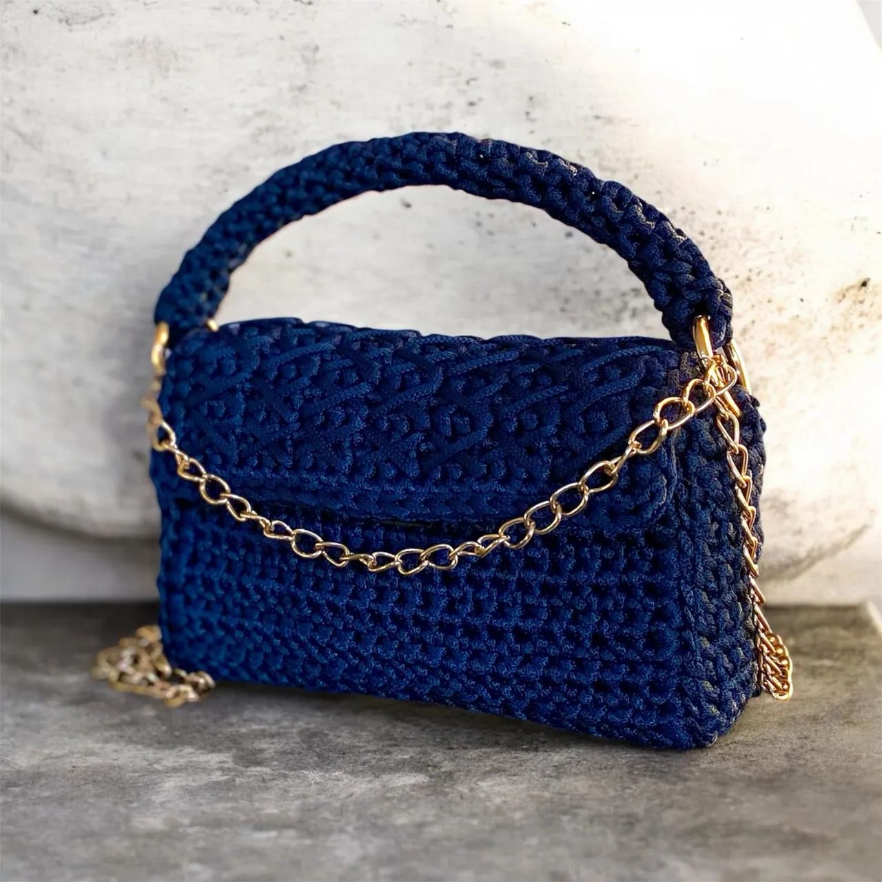 Bolsa de crochê sofisticada simples elegante de mão ou ombro - Foto 3