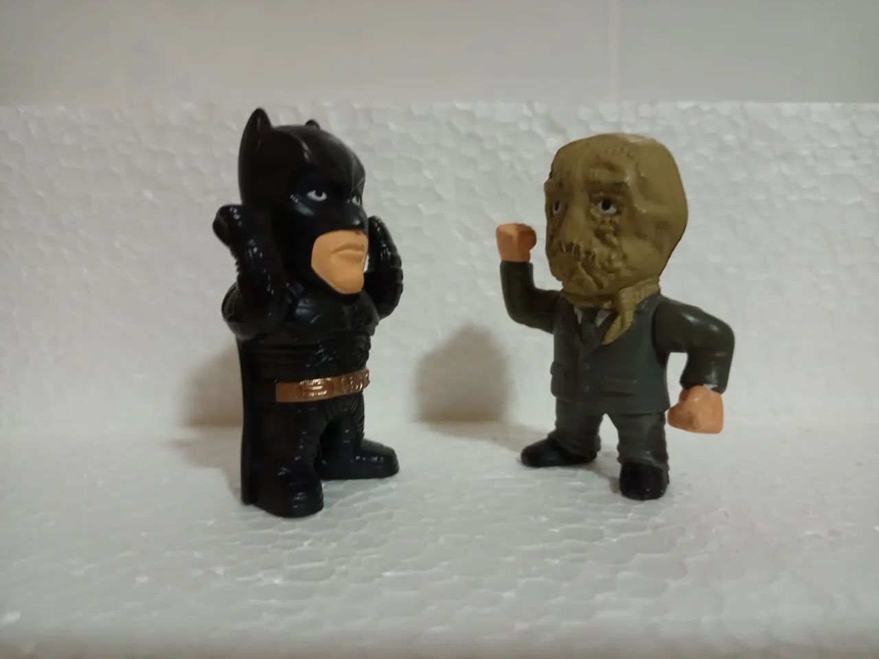Bonecos Batman e Espantalho miniatura Nestlé  - Foto 3