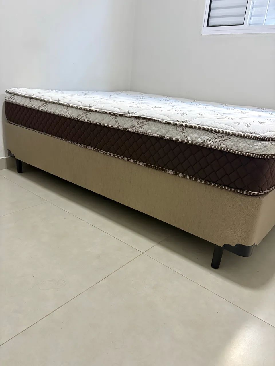 Cama box de casal 