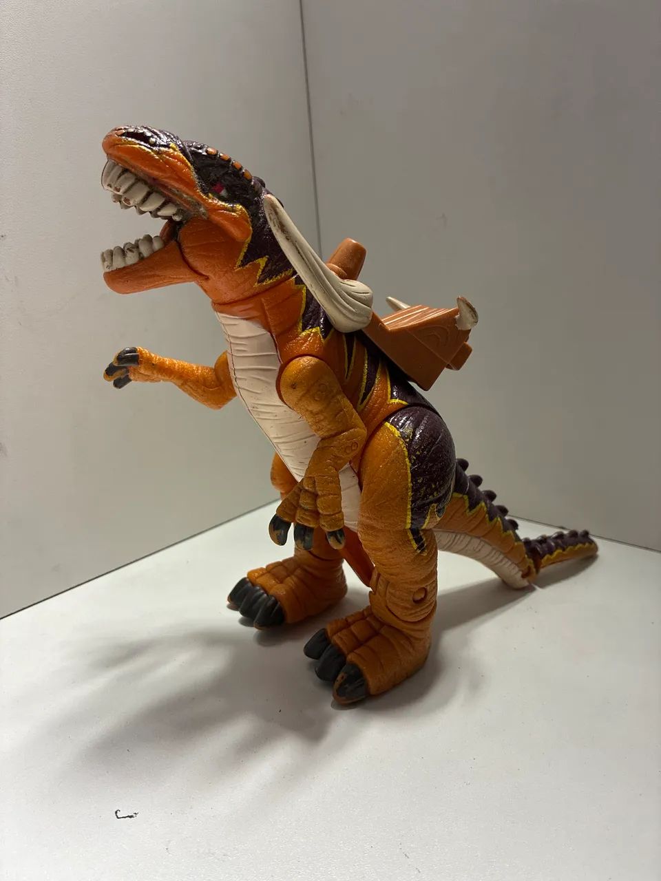 Dinossauro IMAGINEXT slasher the allosaurus
