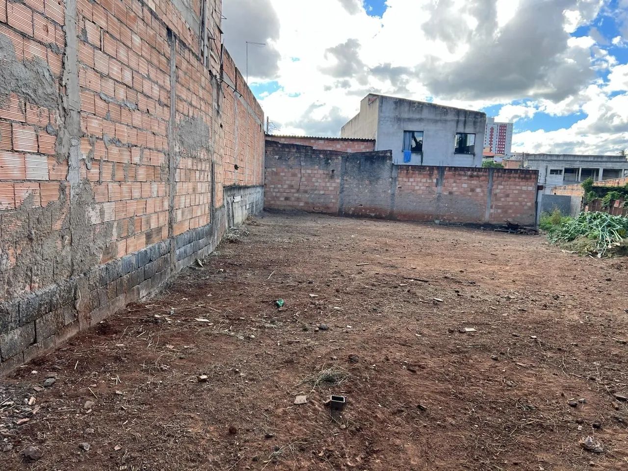 Ótimo lote plano, B. Piratininga, com 90m2 ,  venda parcelada - Foto 4