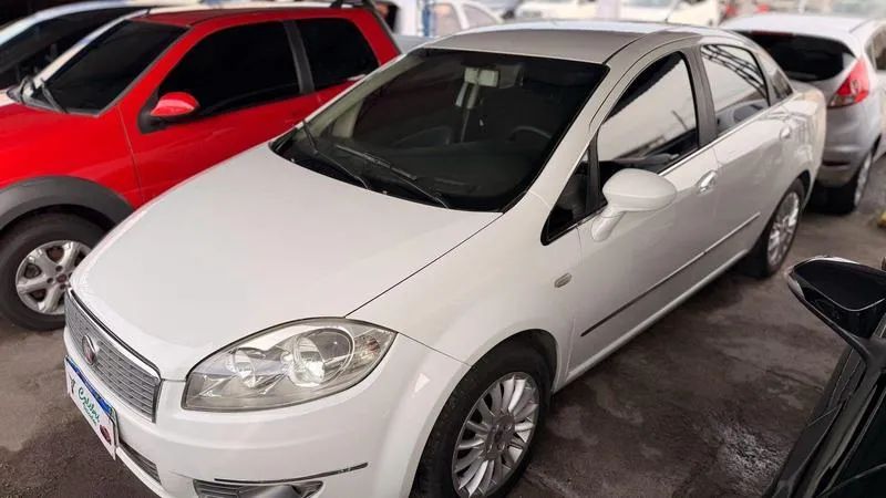 Fiat Linea Essence 1.8 Flex 16V 4P 2012 - Foto 5