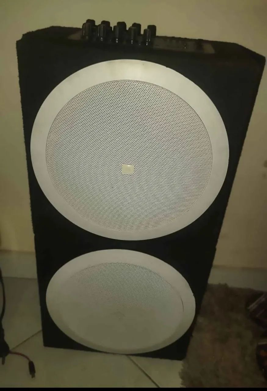 Caixa de som amplificada bluetooth jbl