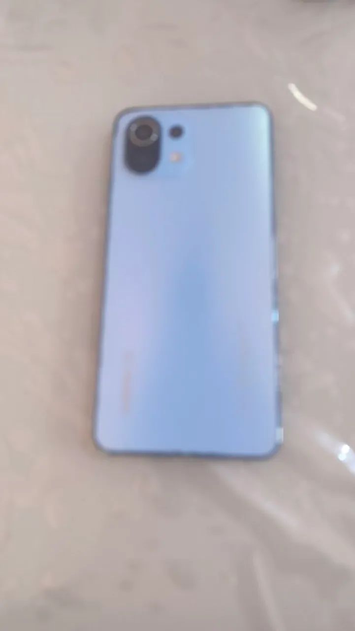 Vendo celular xiaomi mi 11 lite 5G né  - Foto 2