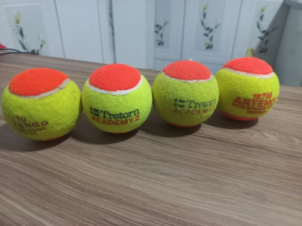 Kit com 4 bolas de tênis - Foto 2