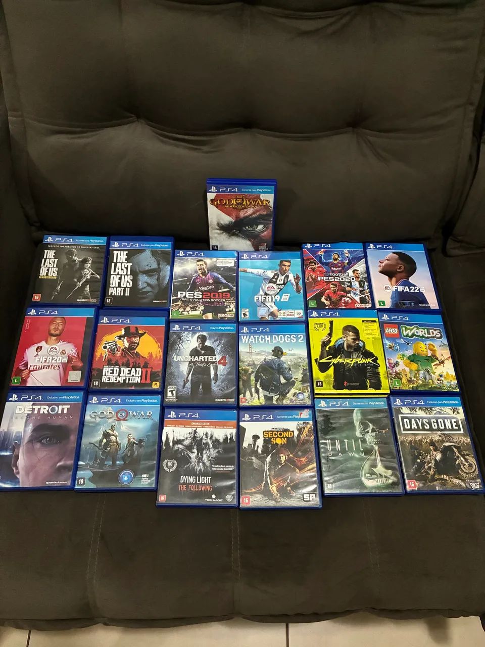 PlayStation 4 + 19 jogos físicos  - Foto 2