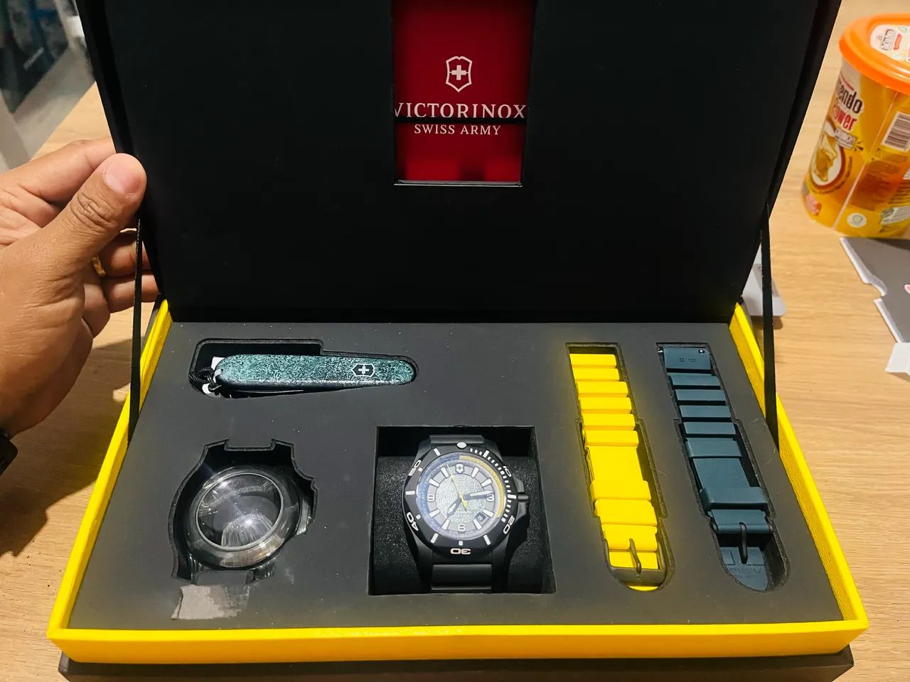 Victorinox I.N.O.X. Professional Diver Titanium - Edição Limitada - Foto 2