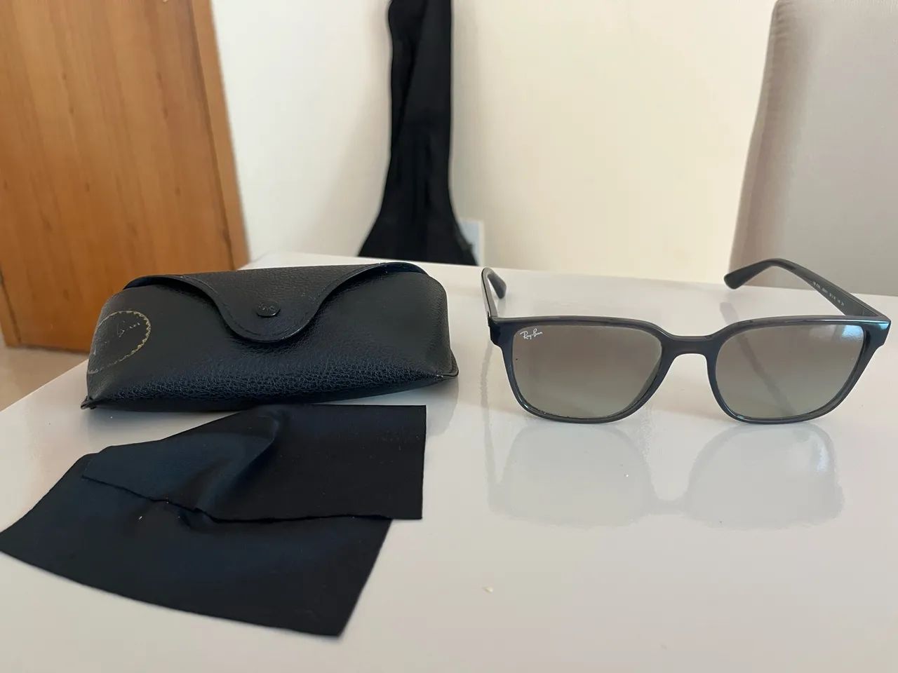 Vendo óculos Ray Ban