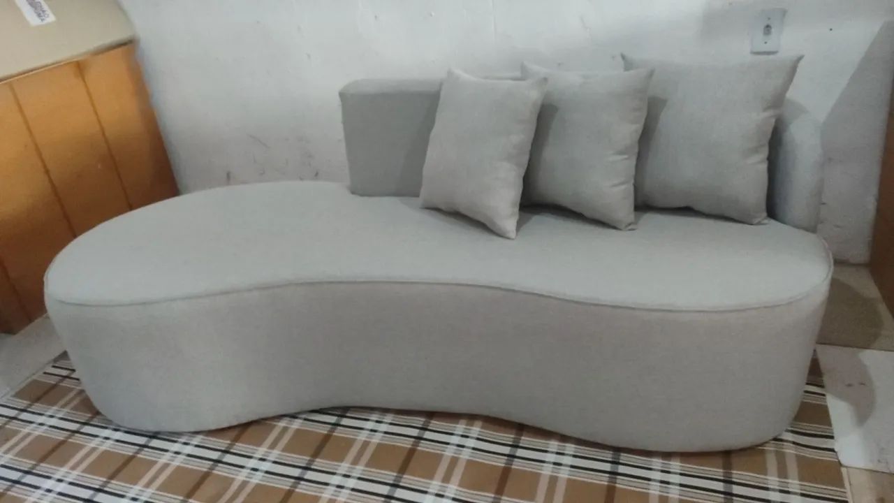 Sofá feijão  2 metros 