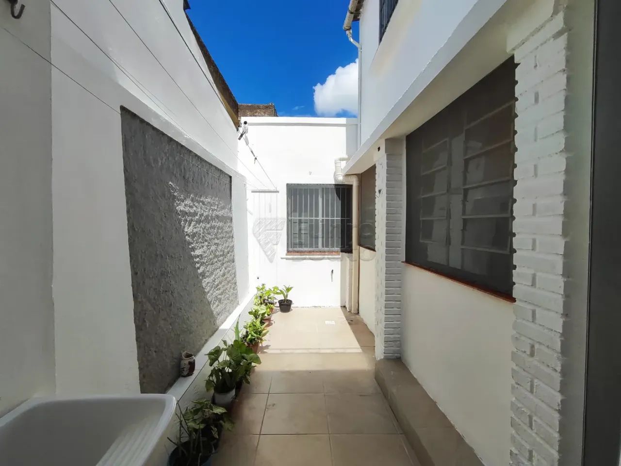 Excelente casa à venda com ótima localização! - Foto 2