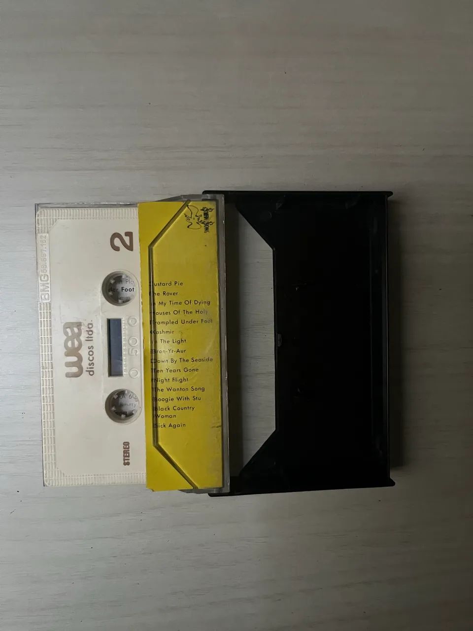 fita K7 do clássico álbum duplo Physical Graffiti, do Led Zeppelin - Foto 3