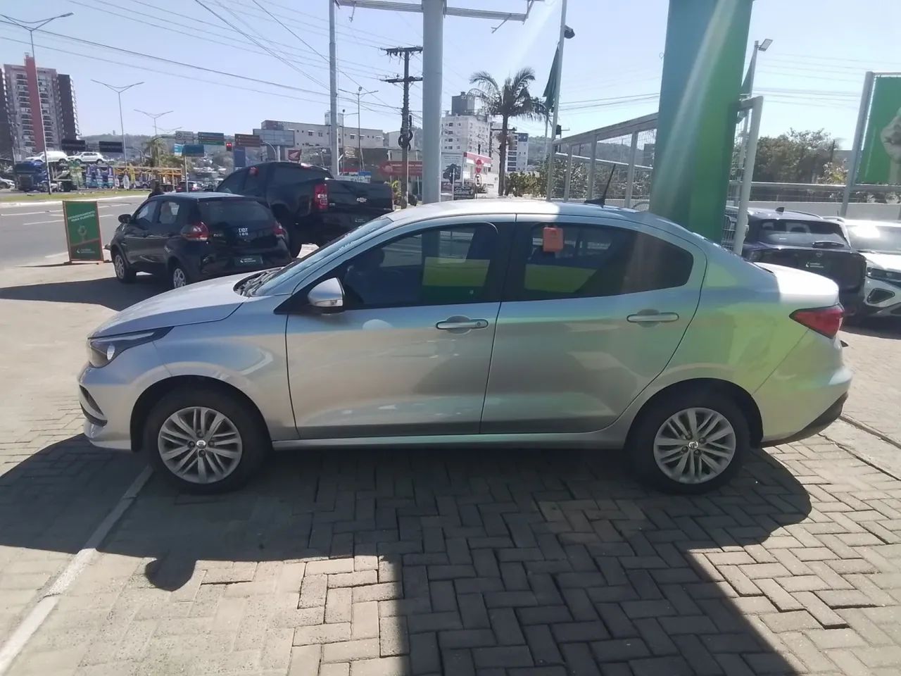 Fiat Cronos Drive 1.3 8V Flex Aut. 2025 - Foto 2