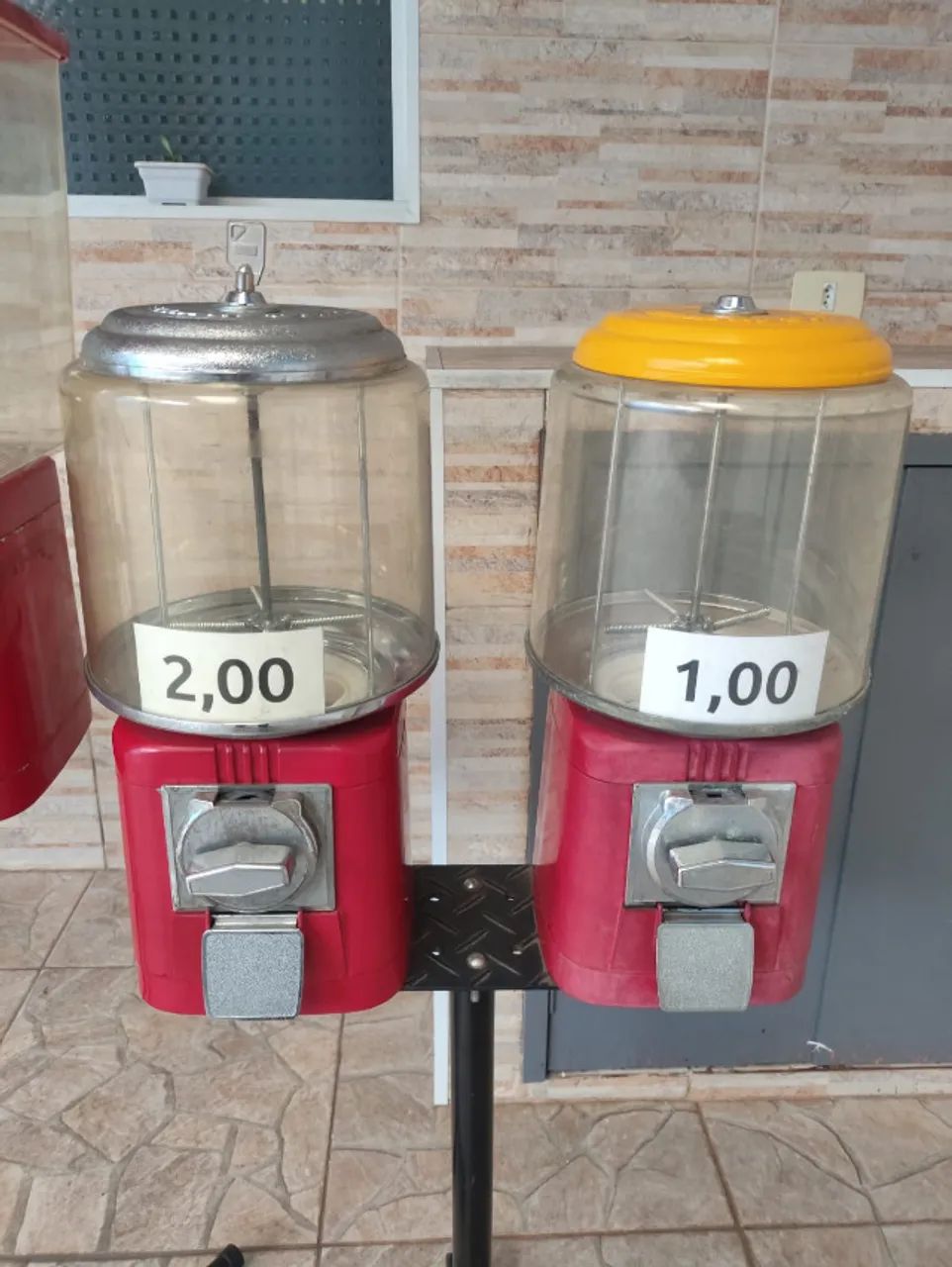 20 máquinas de bolinha (vending machine) - Foto 3