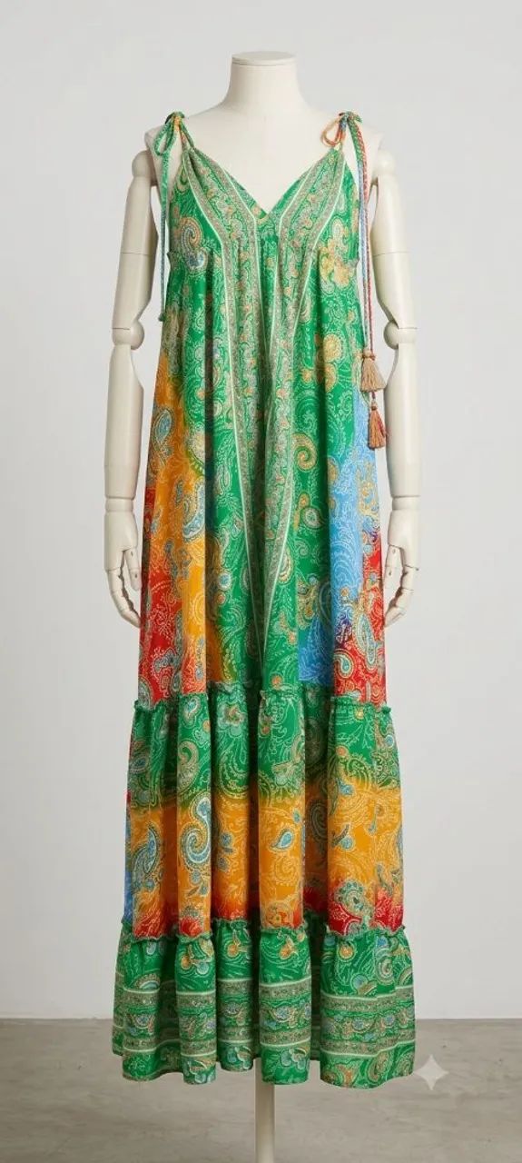 vestido longo estampado em estilo de catálogo de loja