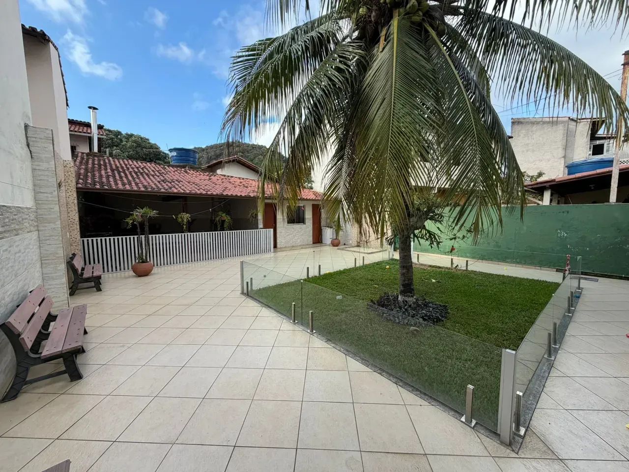 Casa Comercial na Henrique Moscoso com 410m² e 7 Quartos