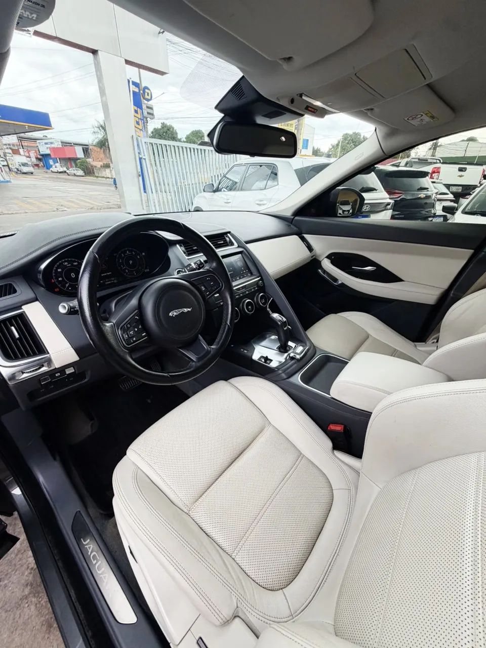 Jaguar E-Pace 2.0 AWD 249cv Aut. 2019 - Foto 5