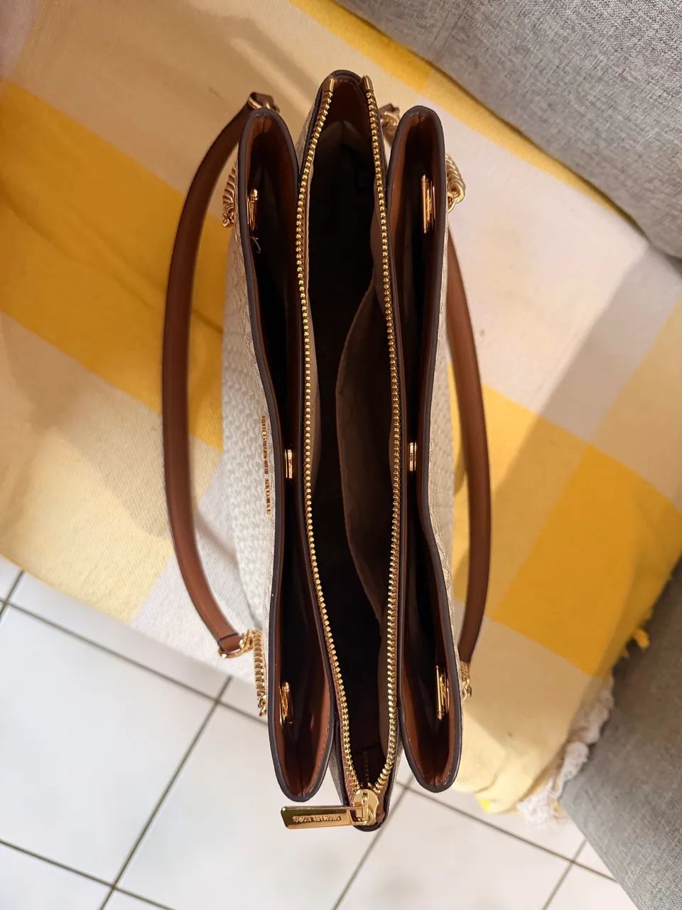 Bolsa Michael Kors Tote Soho Média - Original e Nova - Foto 3