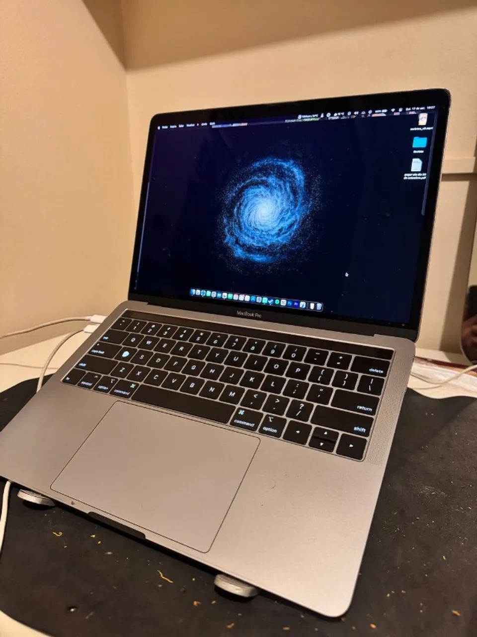 MacBook Pro 13 polegadas ano 2019  8 de ram  512 SSD 