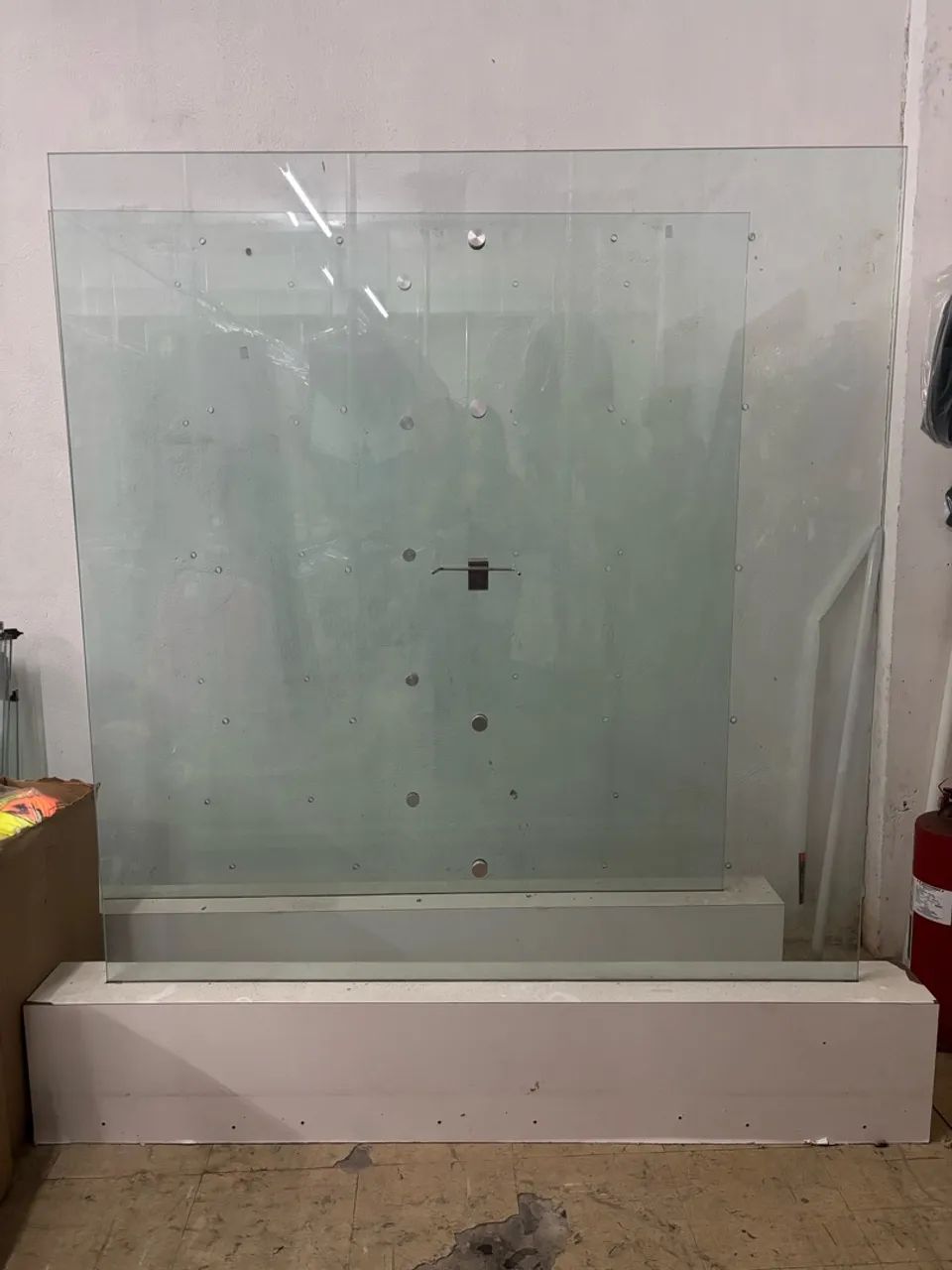 Vitrine Vidro temperado 8MM + 20 ganchos Inox  - Foto 3