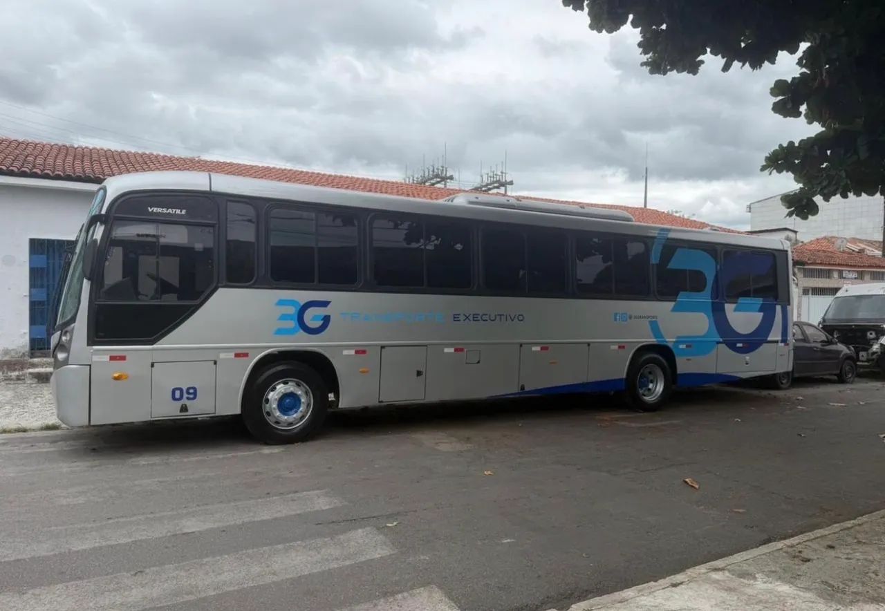 Ônibus Comil Versátile rodoviário com ar - Foto 5