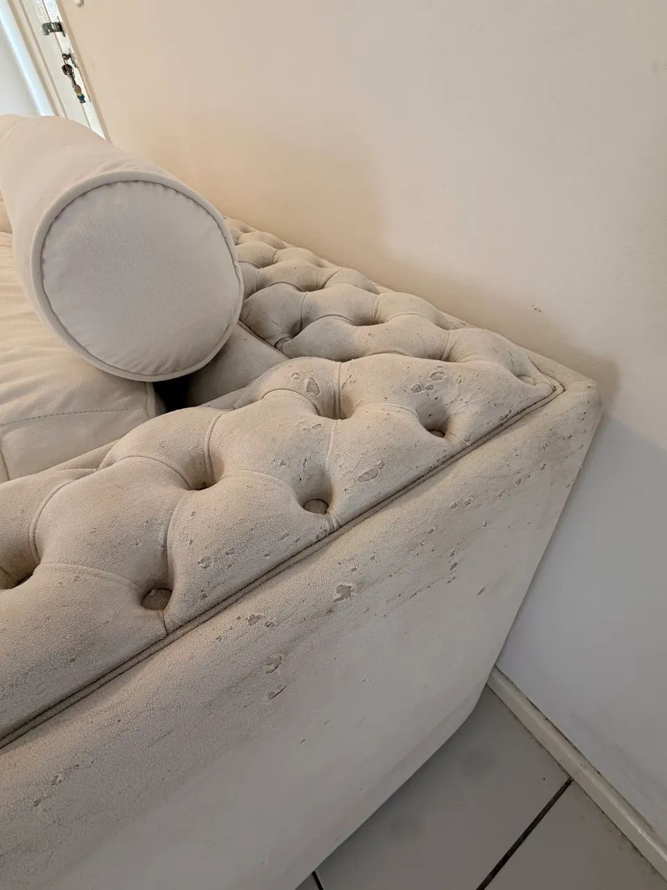OPORTUNIDADE! - Sofá 2 lugares com ótima estrutura  - Foto 2